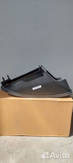 Дефлектор интеркулера правый Land Rover Range Rove