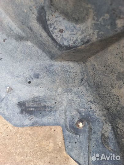 Подкрылки передние Форд Мондео 2 1996-2000