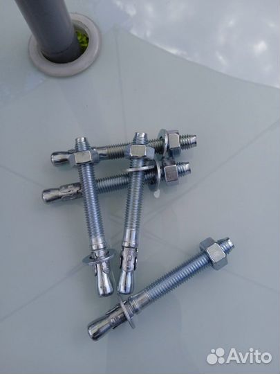 Анкер клиновой