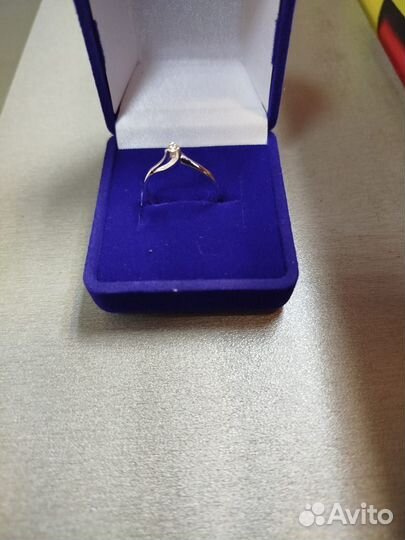 Золотое кольцо женское