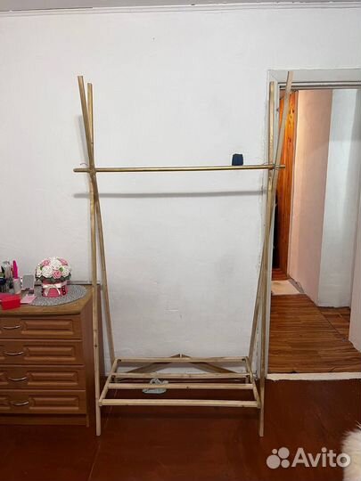 Вешалка напольная