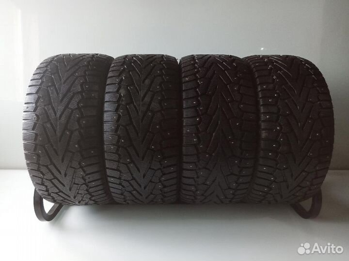 Pirelli Ice Zero 295/35 R21
