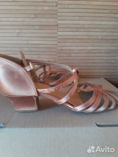 Тренировочные туфли для бальных танцев