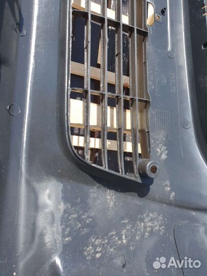 Передний бампер на toyota hilux,7 поколение