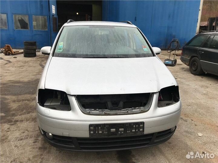 Разбор на запчасти Volkswagen Touran 2003-2006