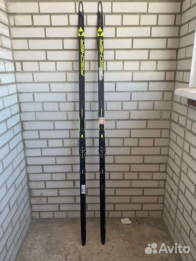 Беговые лыжи