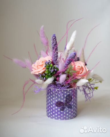 Композиция с сухоцветами (сетария, лагурус)