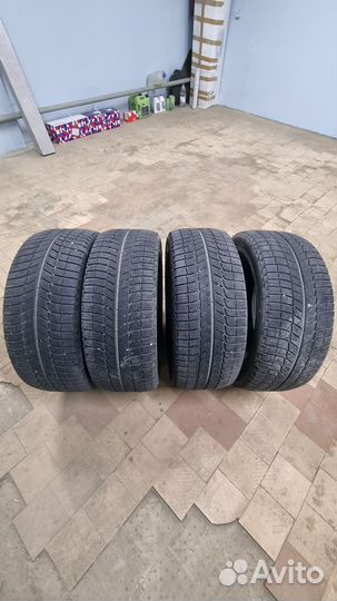 Michelin X-Ice 3 245/45 R18 100H