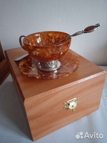 Чайная пара с ложкой: серебро и янтарь