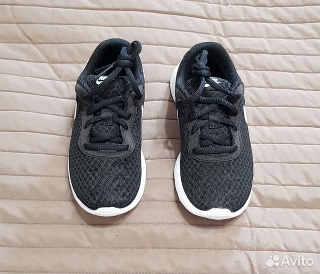 Кроссовки Nike tanjun