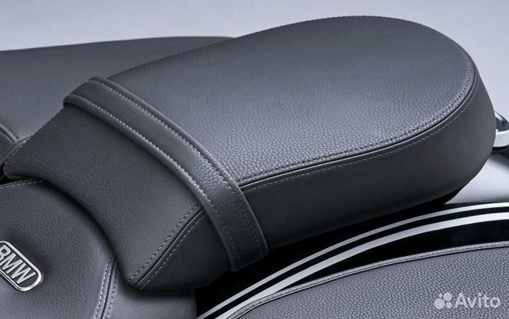 Сиденье пассажира BMW R18 с удерживающим ремнем