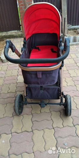 Прогулочная коляска