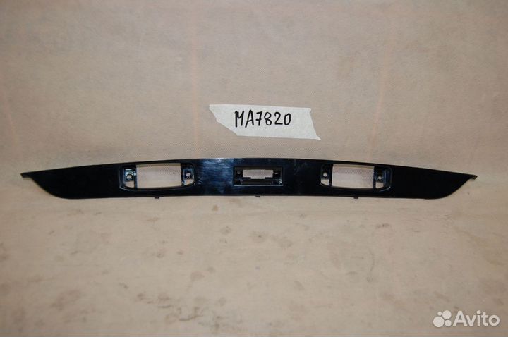 Накладка двери багажника X-Line - Kia Rio 4