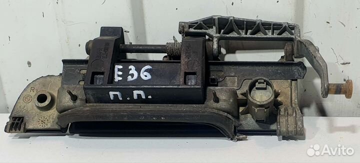 Ручка двери передней правой наружная BMW E36