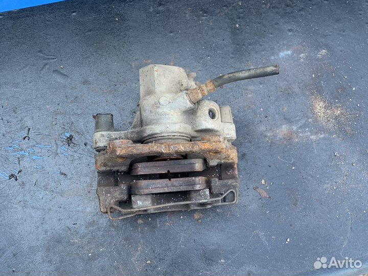 Суппорта задние Mazda 3 bk