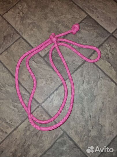 Гимнастическая скакалка
