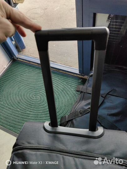 Хоккейная сумка на колёсах