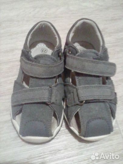 Сандали новые