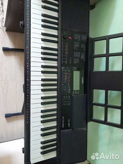 Клавишный синтезатор Касио ст- Х700