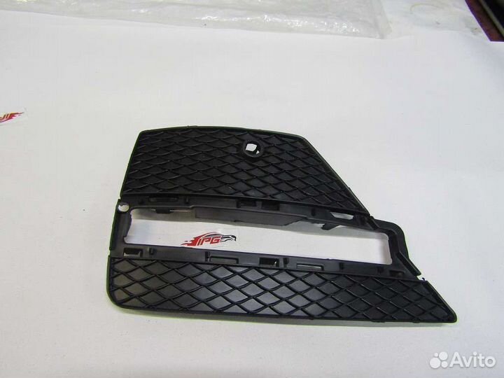 Решетка бампера Mercedes W166 A1668852822