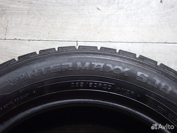 Dunlop Winter Maxx SJ8 285/50 R20 112R