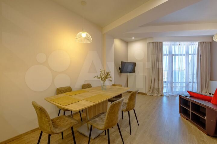 2-к. квартира, 77 м², 10/16 эт.