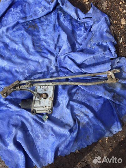 Audi a8 (4D) трапеция стеклочитителя 4D1955023M