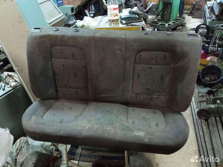 Сиденье заднее на Skoda Fabia 1