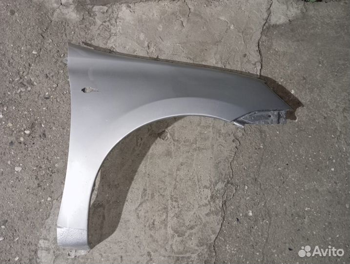 Переднее крыло на гранту