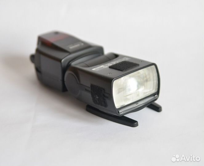 Фотовспышка canon