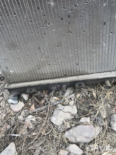 Радиатор двигателя Subaru Forester SG5