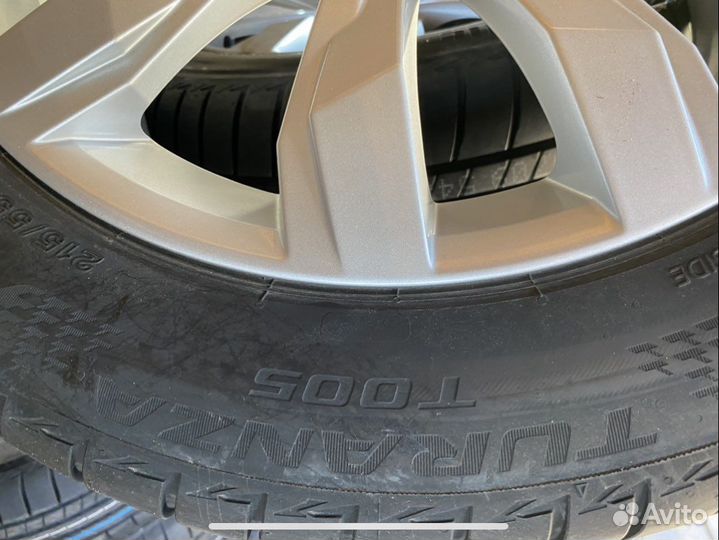 Bridgestone Turanza T005 215/55 R17 94V