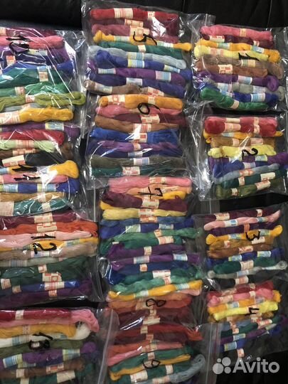 Пряжа мулине несколько штук