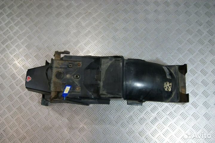 Подкрылок Suzuki GSX400F