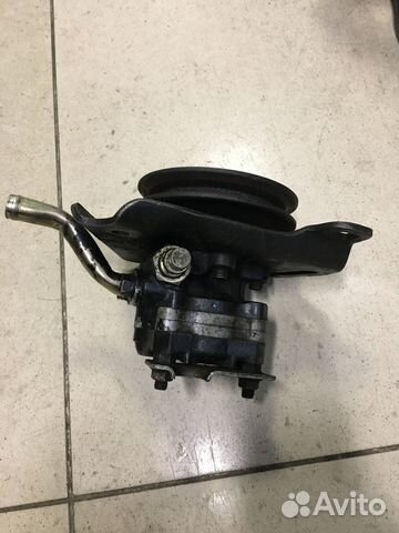 Isuzu Trooper UBS17 насос гур 4ZE1