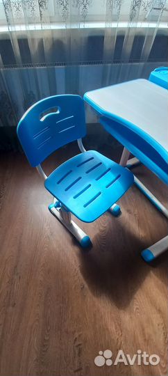 Парта и стул для школьника