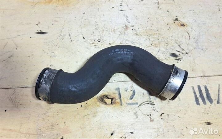 Патрубок интеркулера VW Passat (B6) 2005-2010