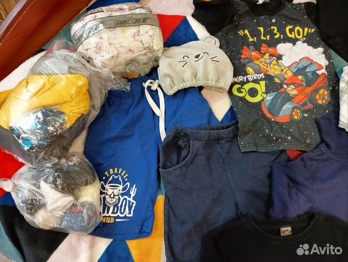 Рубашки/шорты/джемпера/ветровка 116-128 пакетом