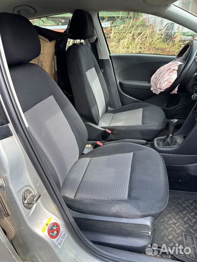 Сиденье Volkswagen Polo седан 1.6 CFN 2011