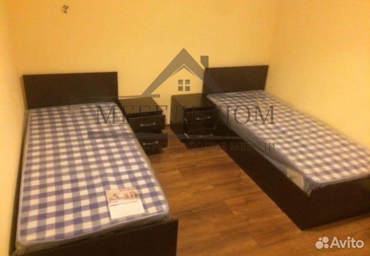 Кровать с матрасом