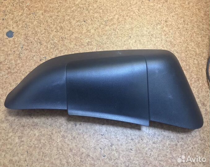 Заглушки сидений третьего ряда Toyota Fortuner