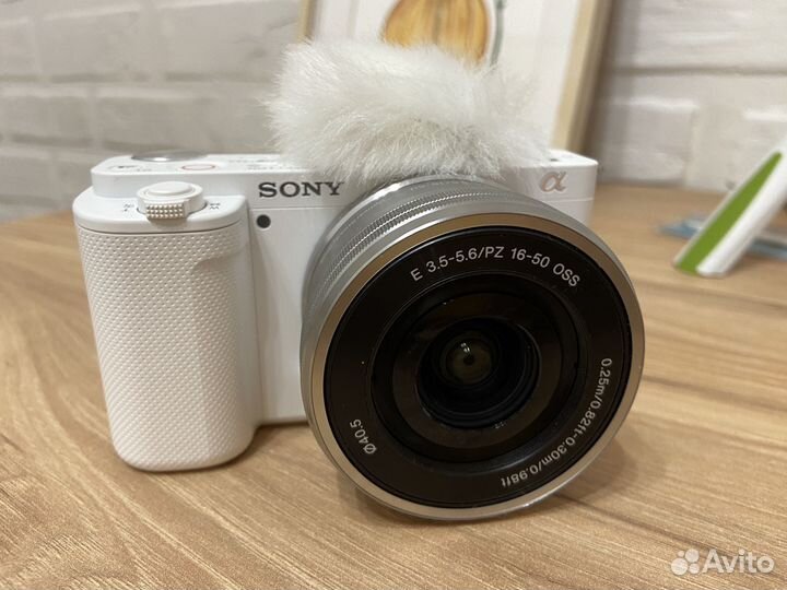 Фотоаппарат Sony ZV-EI0 Kit 16-50mm, белый