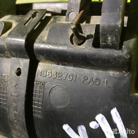 Ручка двери передней наружная левая Митсубиси рв