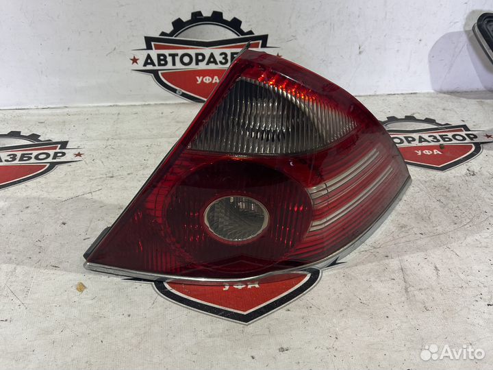 Фонарь задний правый Ford Mondeo 3 03-07 4D 5D