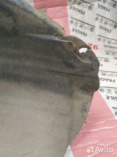 Подкрылок задний левый Ford Mondeo 1 1993-2000