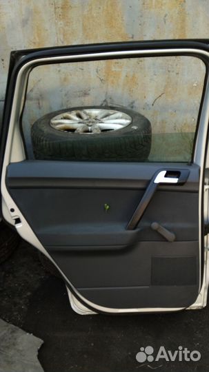 Двери задние Фольксваген Поло 2007 год. Хетчбек