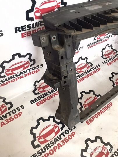 Рамка передняя (телевизор) Vw Tiguan 5N 2.0 TSI