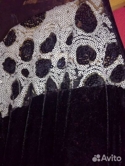 Бархатная туника с пайеткам