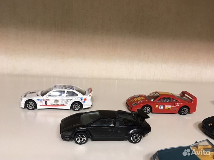 Модельки машин burago