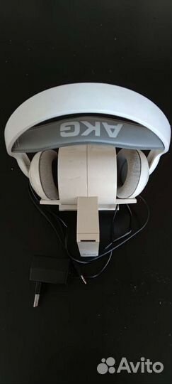 Беспроводные наушники AKG K 930, база AKG T 930